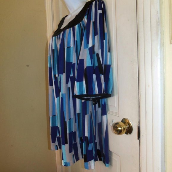ANA Blue Combo Short Sleeve Tunic - Picture 2 of 3